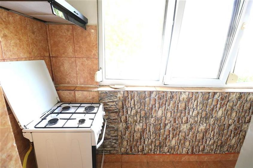 Apartament cu 2 camere decomandat în Spitalul Județean