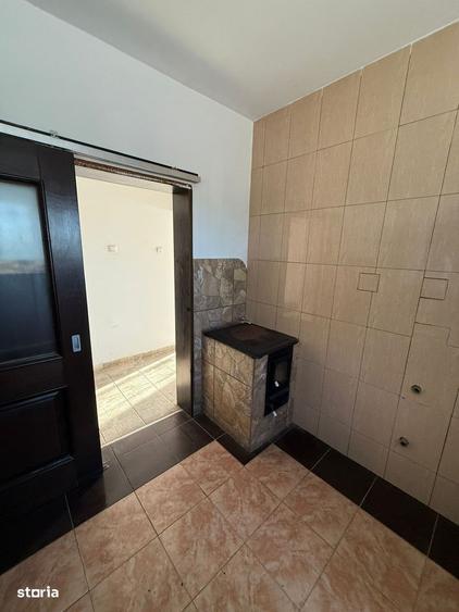 Casă cu 4 camere în Central