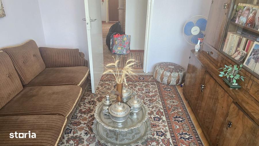 Apartament cu 4 camere decomandat în Mihai Eminescu