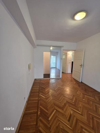 Apartament cu 3 camere decomandat în 13 Septembrie