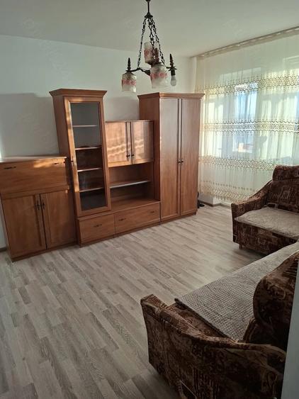 Apartament cu 2 camere semidecomandat în Exterior Vest