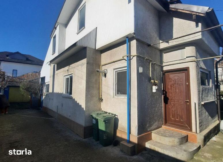 Casă cu 4 camere cu Canalizare în Gara Veche