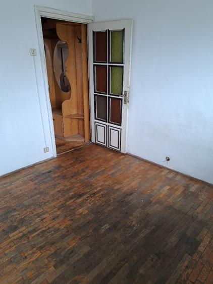 Apartament cu 3 camere decomandat în Dacia