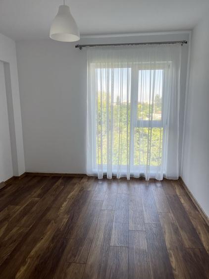 Apartament cu 3 camere decomandat în Popoveni