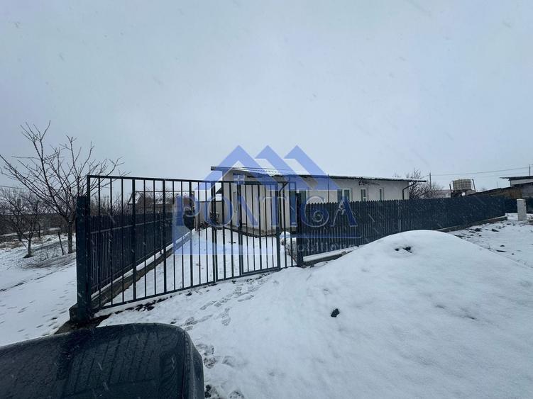 Casă individuală cu 3 camere cu Canalizare în Agigea