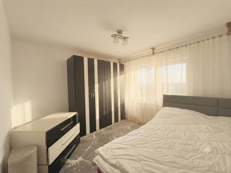 Apartament cu 2 camere decomandat în Nicolina