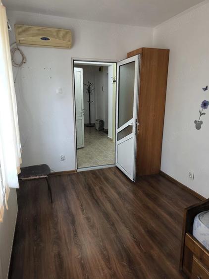 Apartament cu 3 camere decomandat în Traian