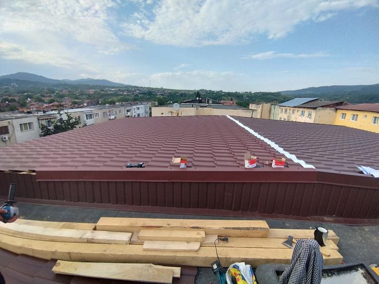 Apartament cu 2 camere semidecomandat în Coman