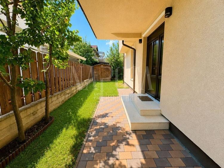 Duplex cu 4 camere cu Canalizare în Florești