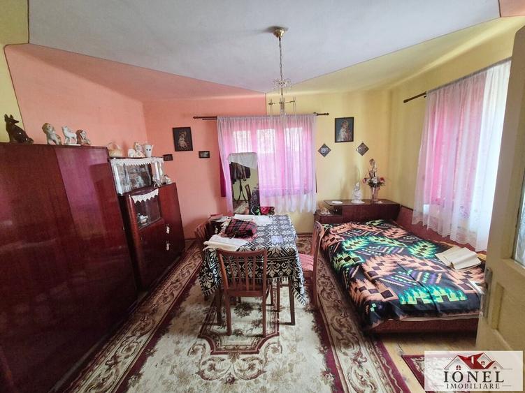Casă individuală cu 3 camere cu Teren 1700 Mp în Henig