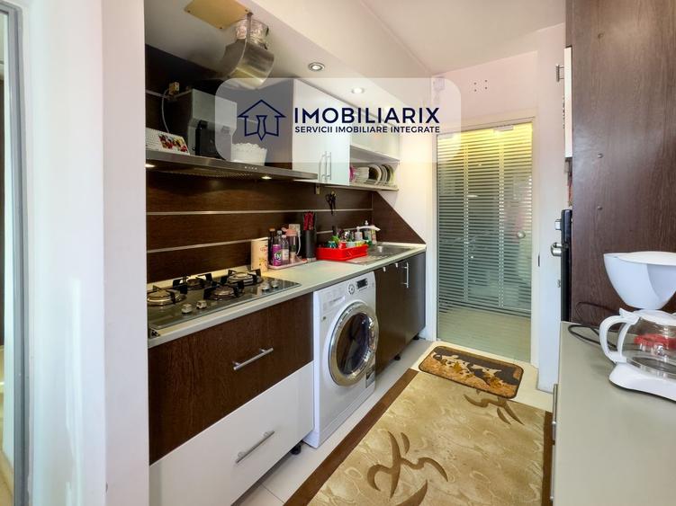 Apartament cu 3 camere decomandat, mobilat în Casa de Cultură