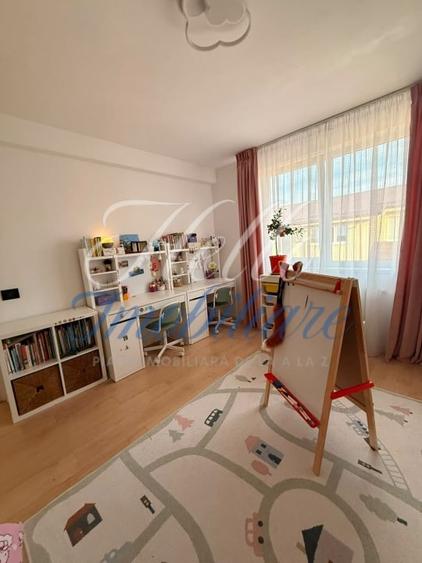 Apartament cu 2 camere semidecomandat, mobilat în Florești