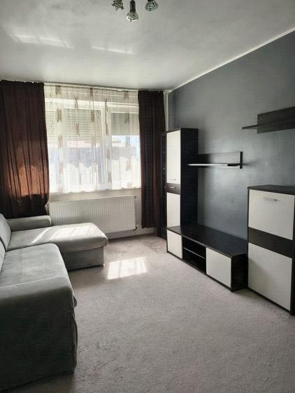 Apartament cu 2 camere semidecomandat în Rogerius