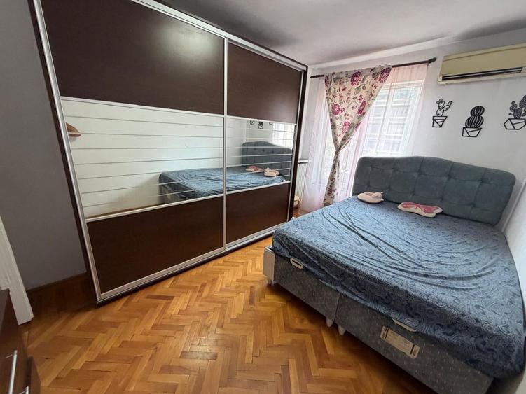 Apartament cu 2 camere semidecomandat în P-ța Romană
