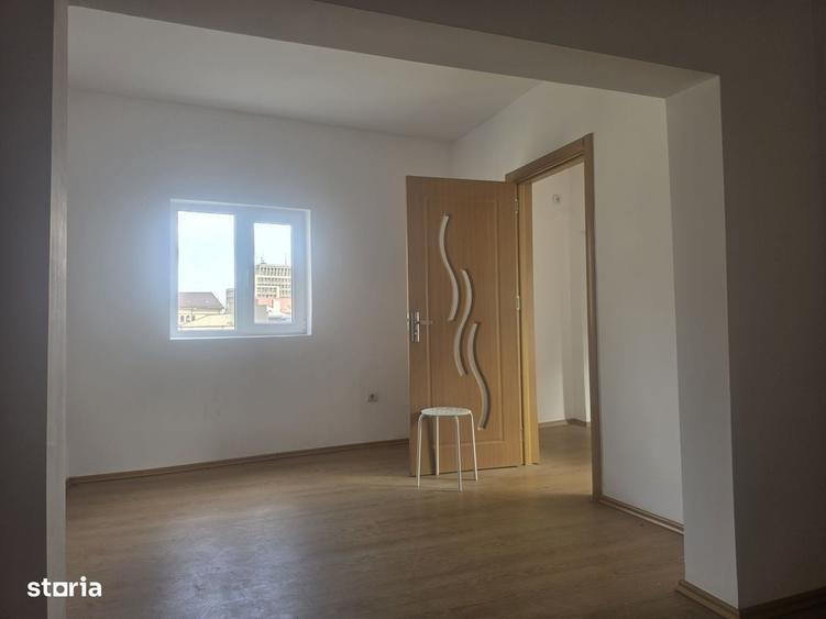 Apartament cu 2 camere decomandat în Știrbei Vodă