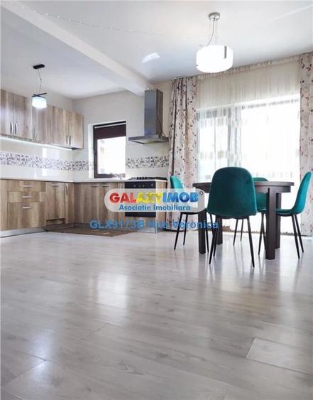 Casă cu Teren 200 Mp în Central