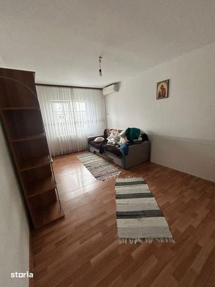 Apartament cu 3 camere decomandat în Paltiniș