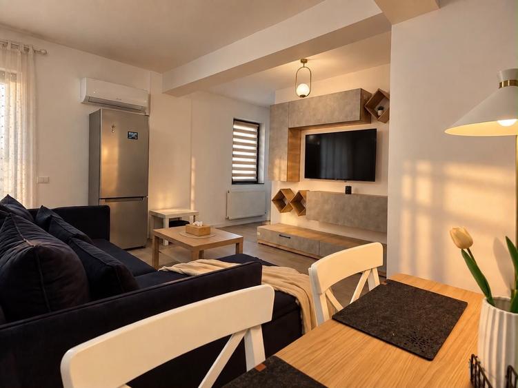 Apartament cu 2 camere semidecomandat în Sud
