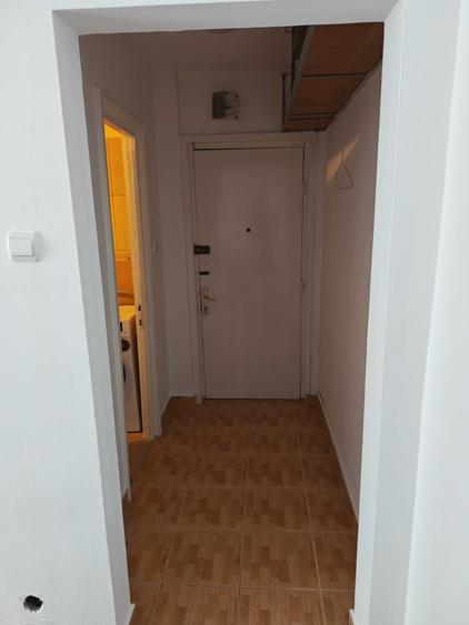 Apartament cu 2 camere nedecomandat în Micro 14