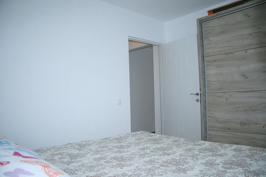 Apartament cu 2 camere semidecomandat, mobilat în Centrul Civic