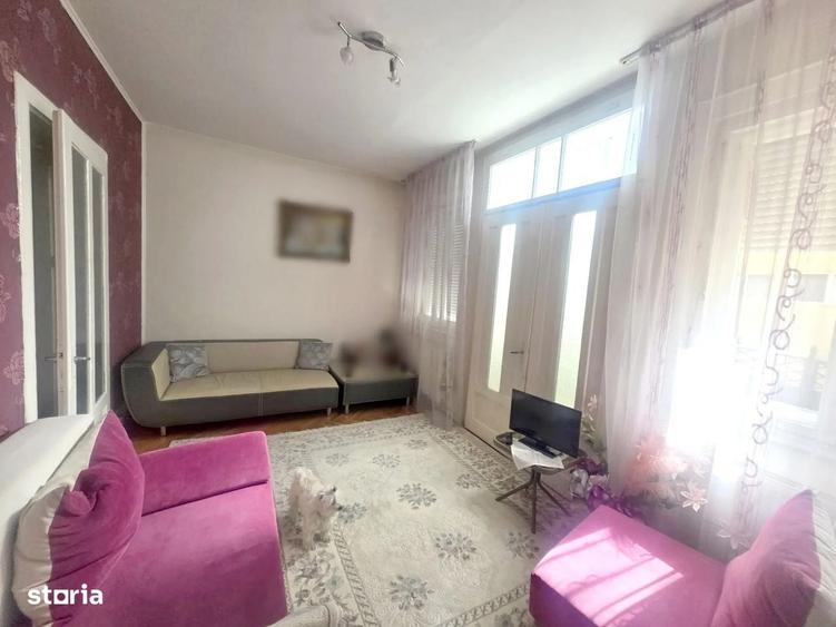 Casă cu 4 camere în Central