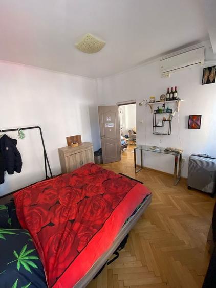Apartament cu 3 camere semidecomandat, mobilat în Sala Palatului