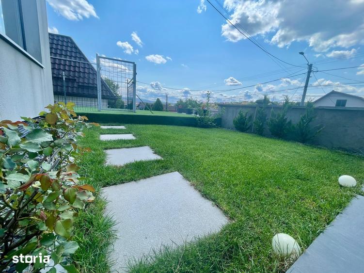 Casă cu 5 camere cu Teren 230 Mp în Iris