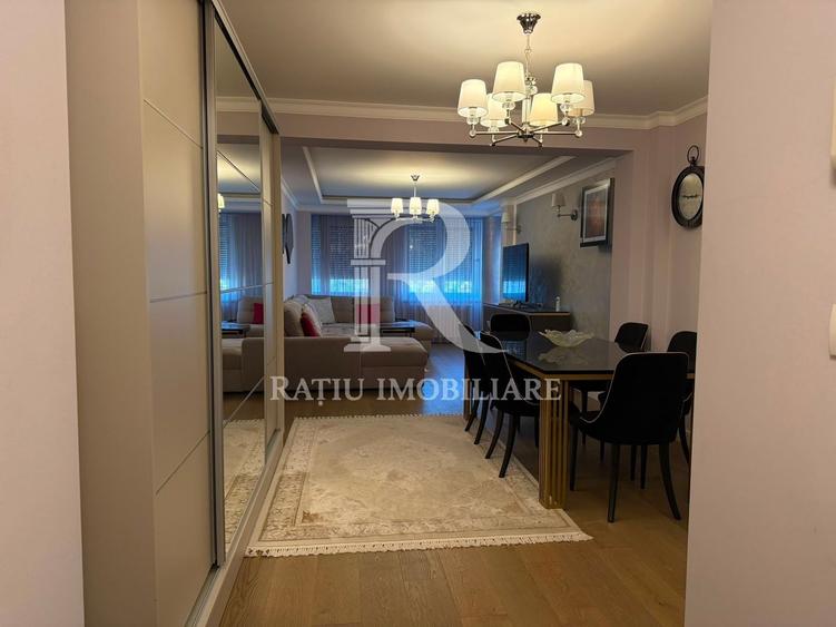 Apartament cu 3 camere decomandat, mobilat în Centru Civic