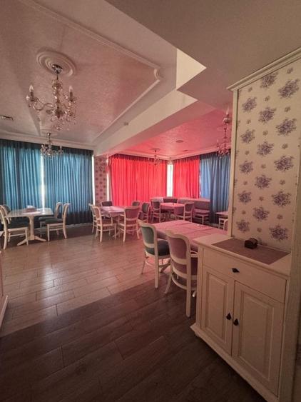 Hotel/Pensiune, de 794 mp, în Est