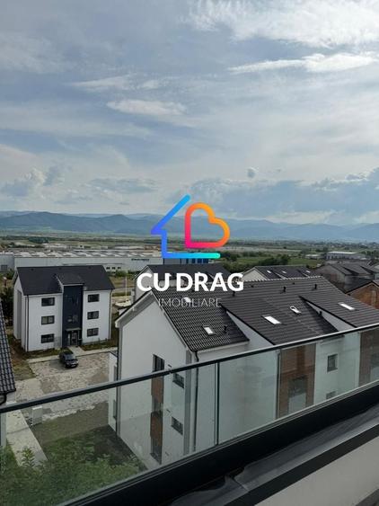 Penthouse cu 3 camere decomandat în Cristian