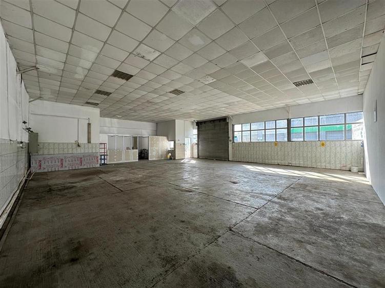 Spațiu industrial, de 150 mp, în Zona industrială