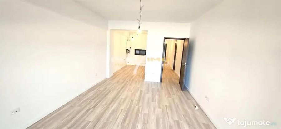 Apartament cu 3 camere decomandat în Mamaia