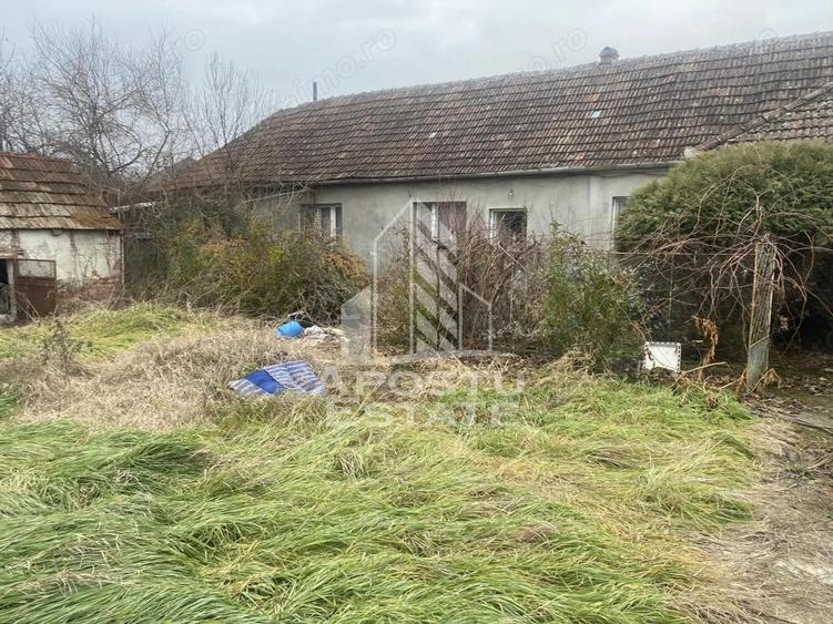 Casă cu 4 camere cu Teren 1509 Mp în Ghiroda