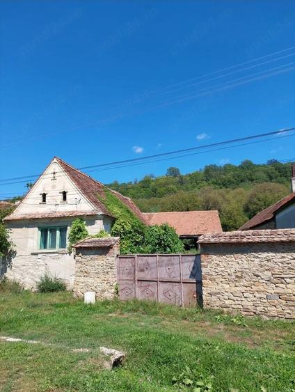 Casă cu 2 camere cu Teren 2080 Mp în Hălmeag