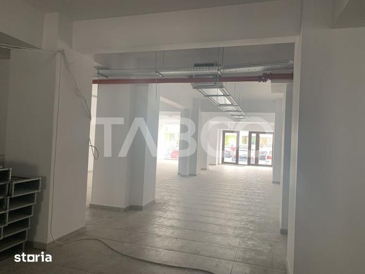 Spațiu comercial, de 600 mp, în Central