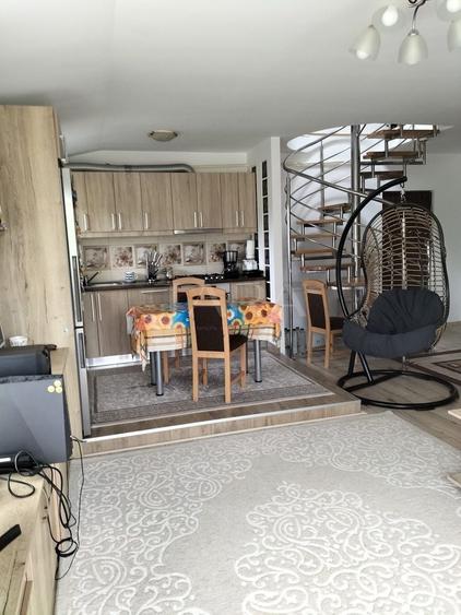 Penthouse cu 3 camere semidecomandat, mobilat în Vest