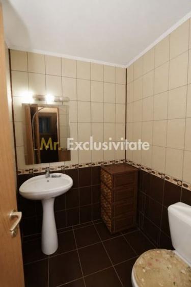 Apartament cu 3 camere decomandat în Prundu