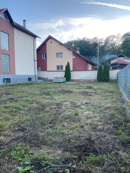 Casă cu 6 camere cu Canalizare în Călimănești