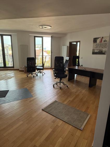 Apartament cu 4 camere în Foișorul de Foc