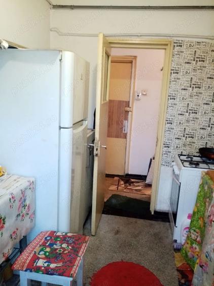Apartament cu 2 camere semidecomandat în Podu Roș