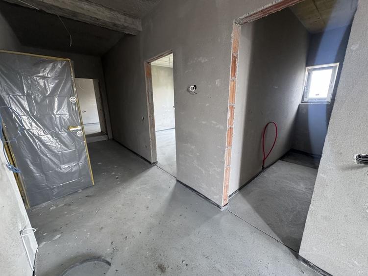 Penthouse cu 3 camere decomandat în Țiglari