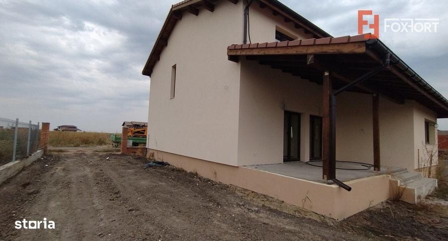 Casă cu 4 camere în Est