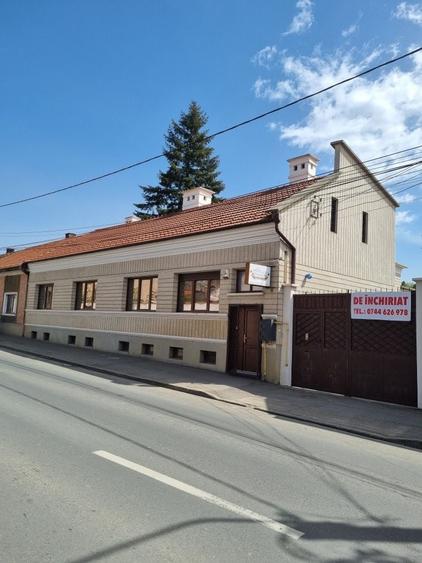 Casă cu 4 camere cu Teren 1457 Mp în Spitalul Județean