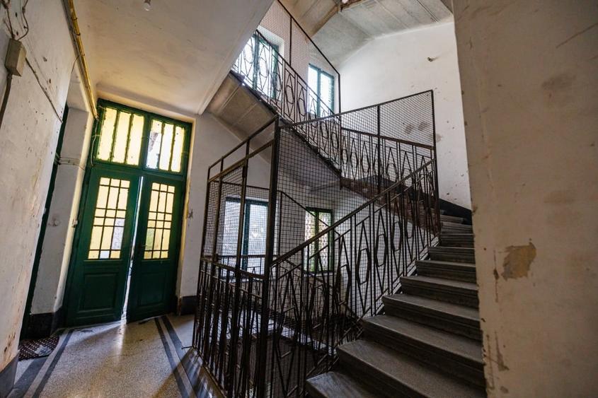 Apartament cu 5 camere decomandat în Iosefin