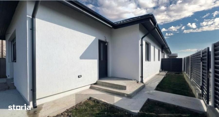 Casă cu 4 camere cu Teren 300 Mp în Domnești