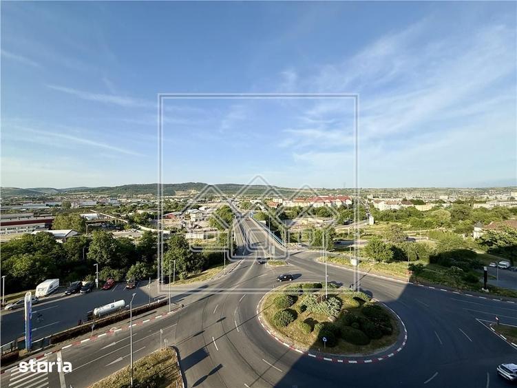 Apartament cu 3 camere decomandat în Vasile Aaron