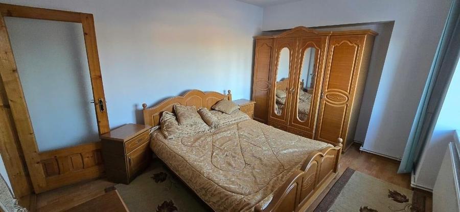 Apartament cu 2 camere decomandat, mobilat în Alexandru cel Bun