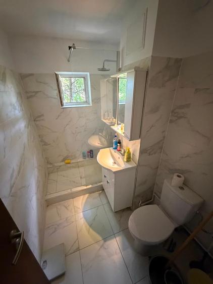 Apartament cu 3 camere decomandat în Aradului