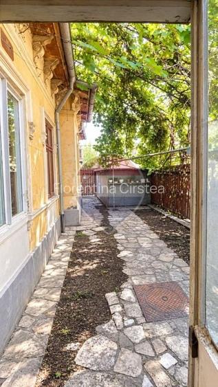 Casă cu 3 camere de vânzare în zona P-ta Alba Iulia