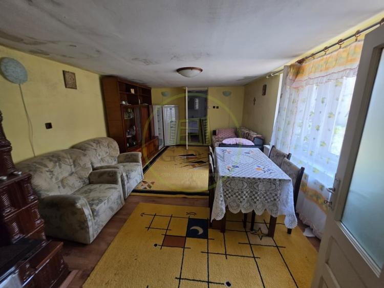 Casă individuală cu 6 camere cu Canalizare în Exterior Vest